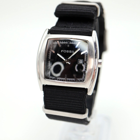 Fossil Watch 33mm Silver Tone Black Dial Nylon Canvas Strap JR8132 w New Battery - Picture 1 of 16